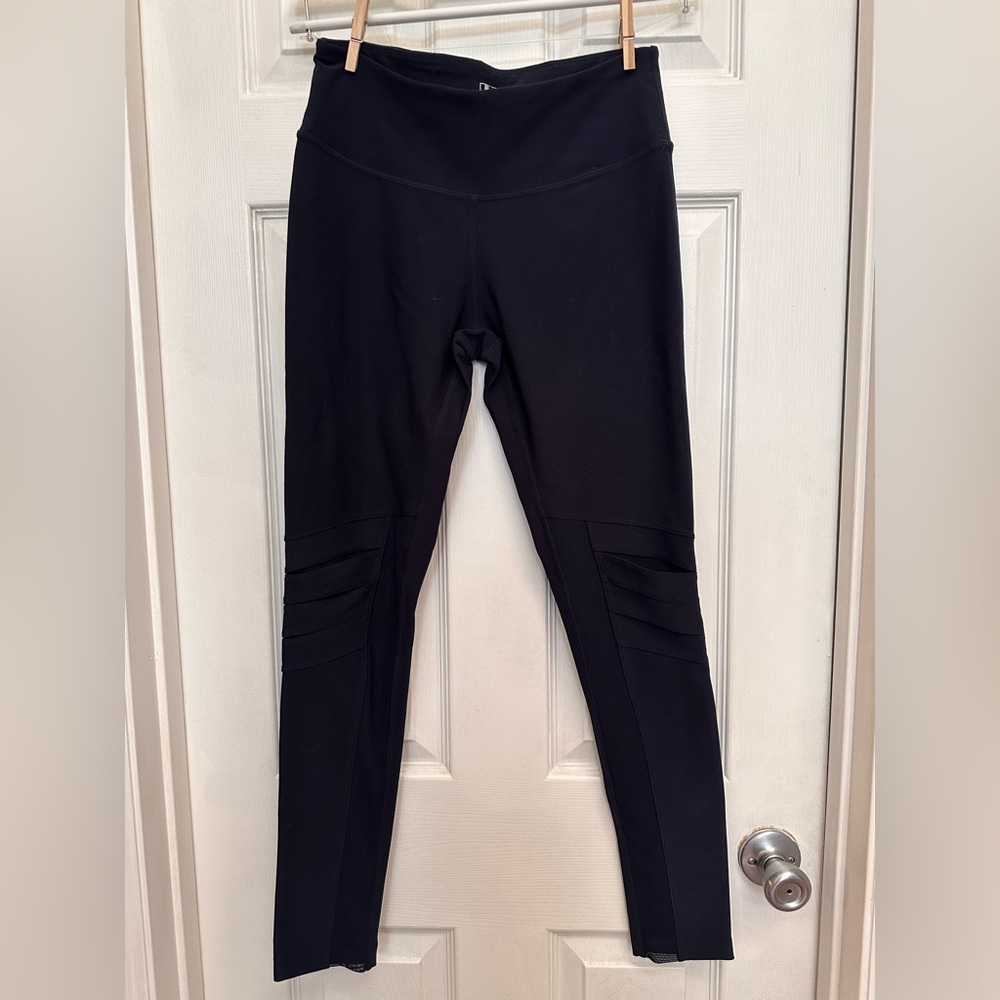 WOMENS SMALL MONDETTA NAVY LEGGINGS WITH MESH LEG DETAIL